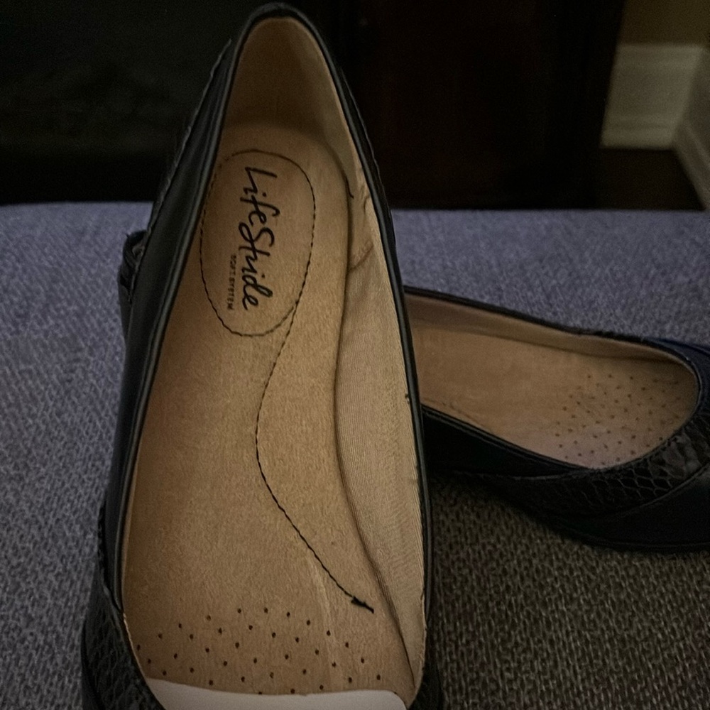 LifeStride Soft system NWOT Navy loafers  SZ 8.5